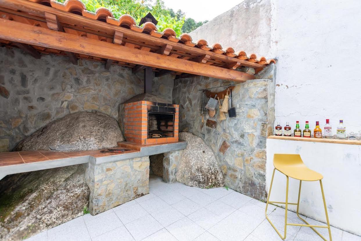 マンテイガスA Casa Da Rapariga De Cabelo Azulアパートメント エクステリア 写真