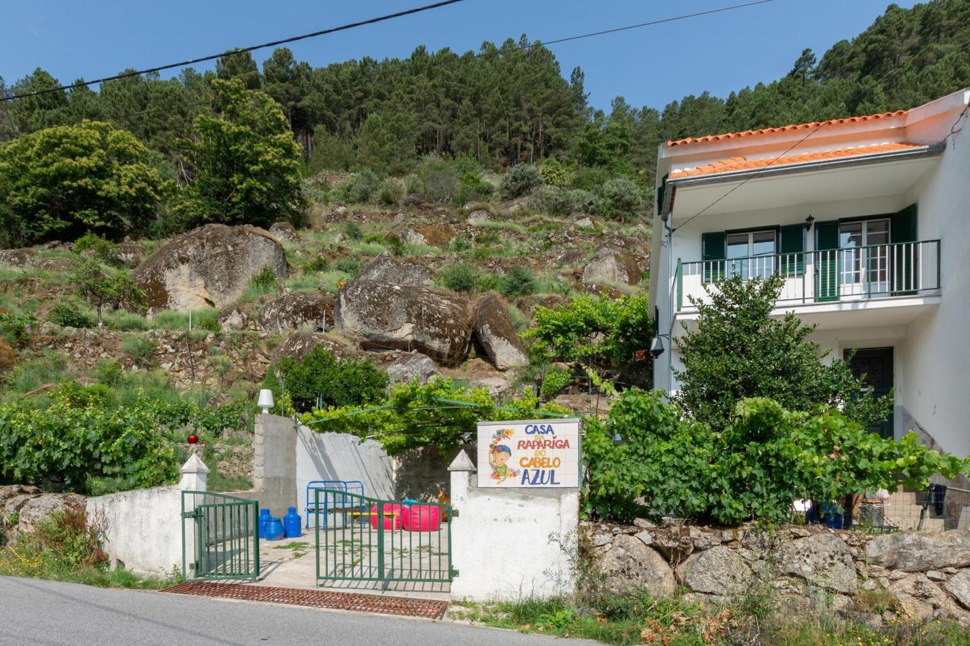 マンテイガスA Casa Da Rapariga De Cabelo Azulアパートメント エクステリア 写真